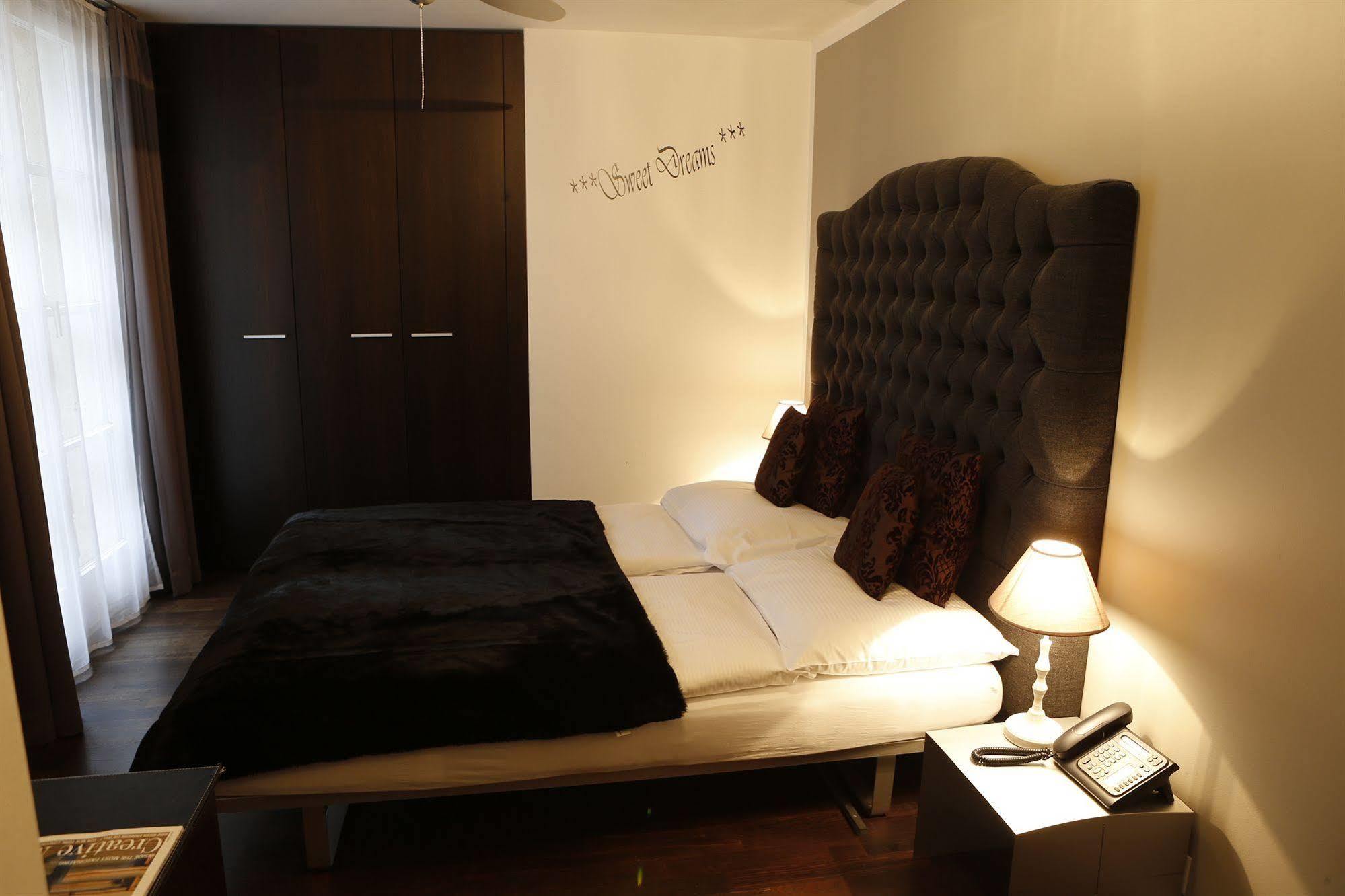 Boutique Hotel Weisses Kreuz - Adult only Hotel Lucerne Extérieur photo