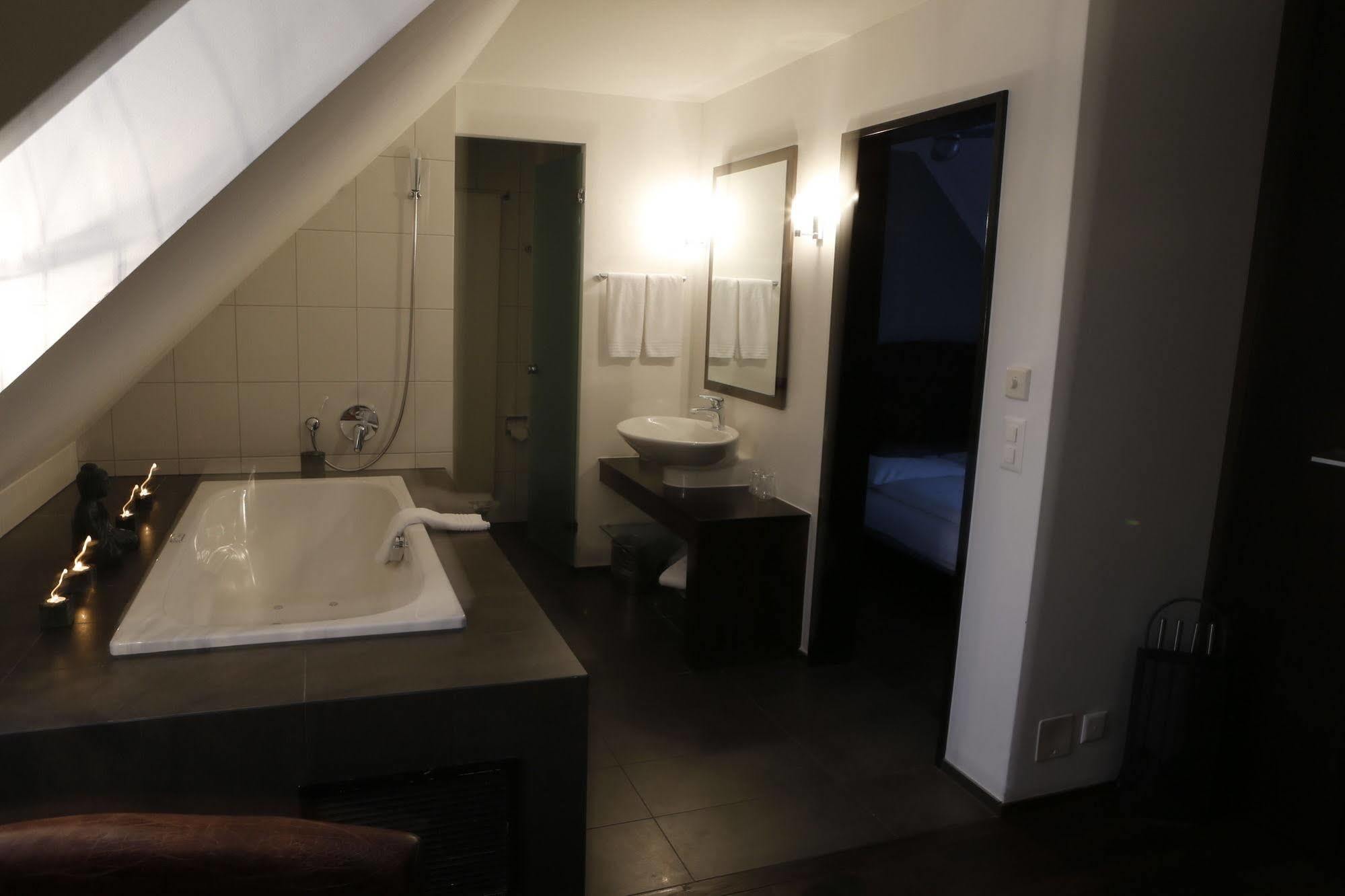 Boutique Hotel Weisses Kreuz - Adult only Hotel Lucerne Extérieur photo